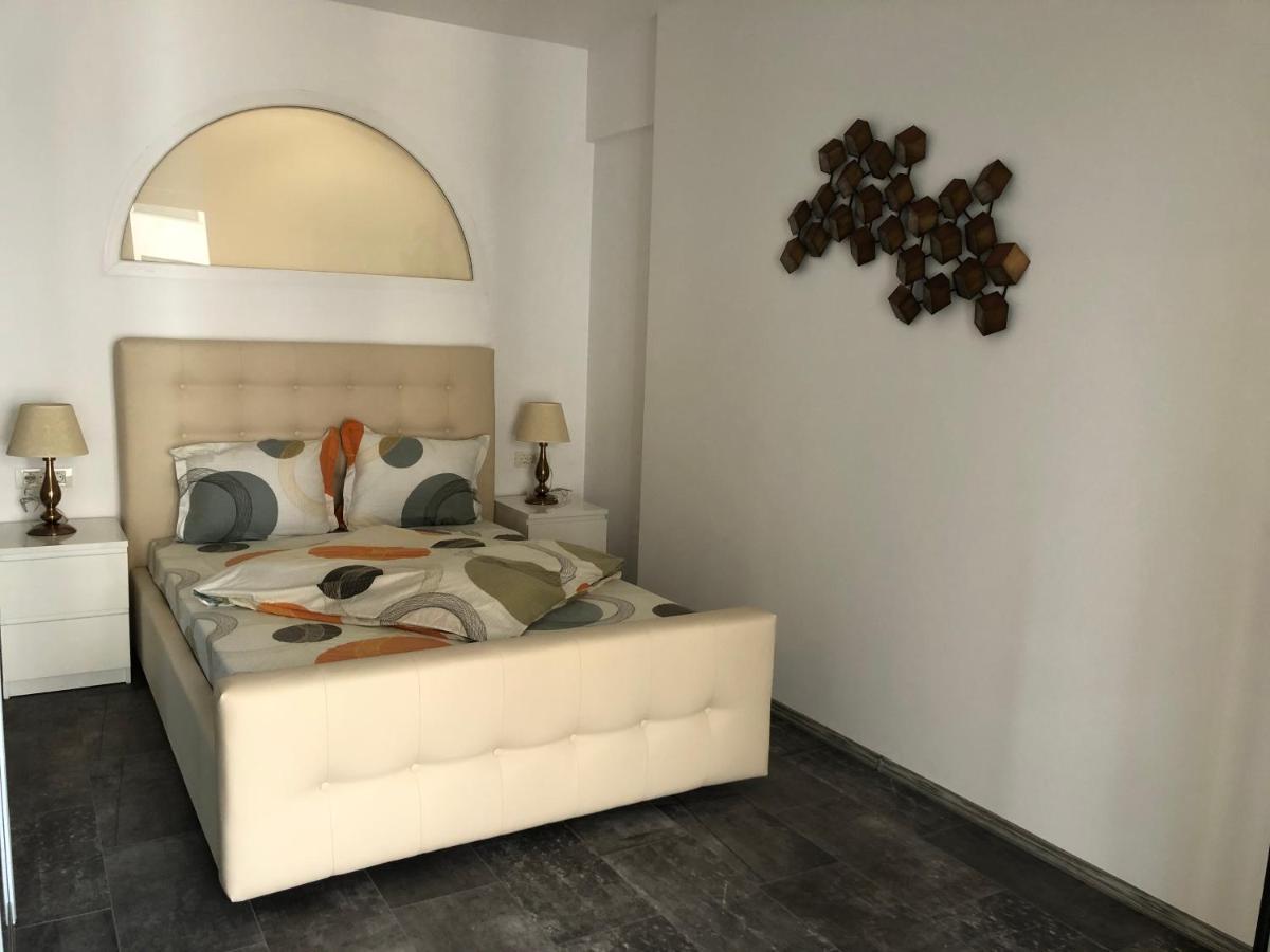 Luxury Westpark 2 Residence Lake View W6 Bukarest Exteriör bild