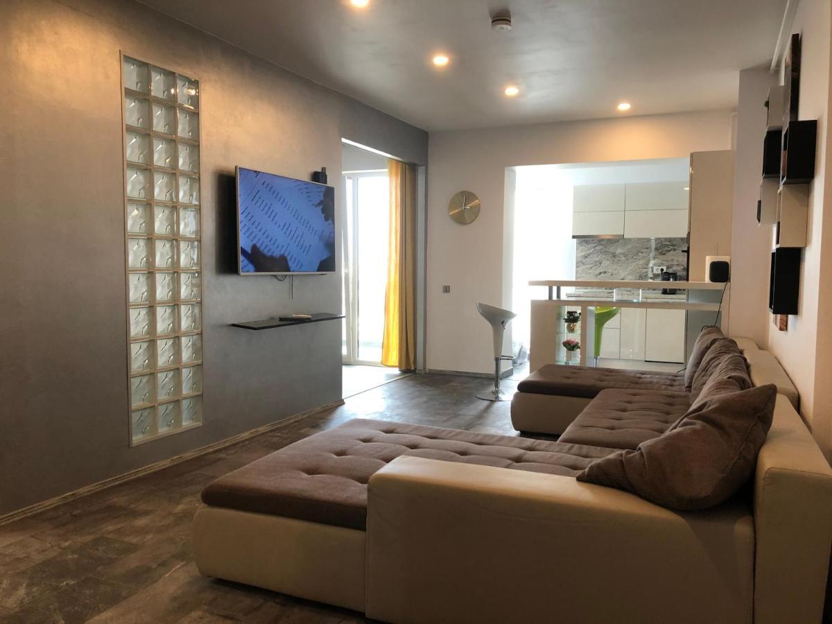 Luxury Westpark 2 Residence Lake View W6 Bukarest Exteriör bild