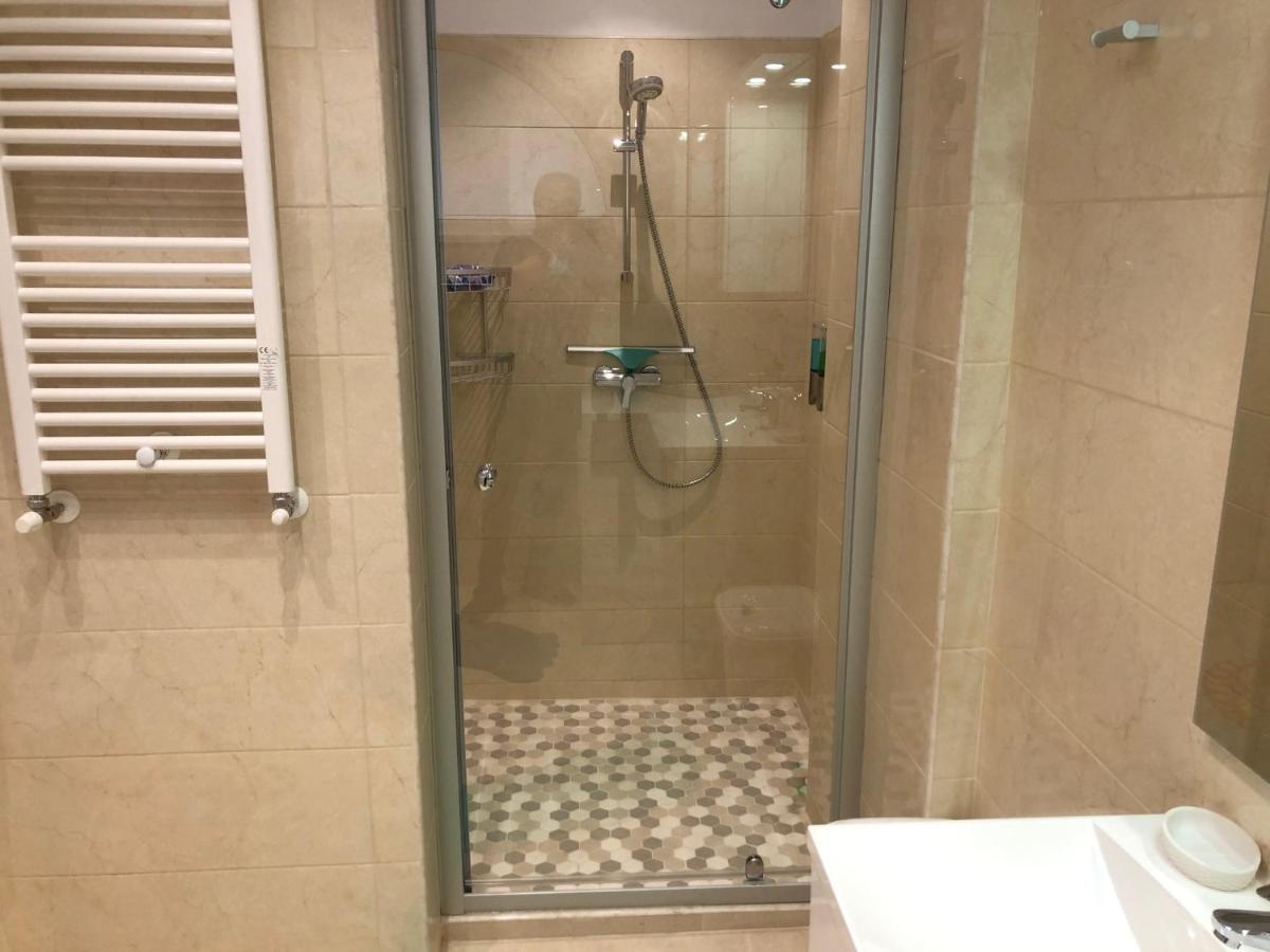 Luxury Westpark 2 Residence Lake View W6 Bukarest Exteriör bild