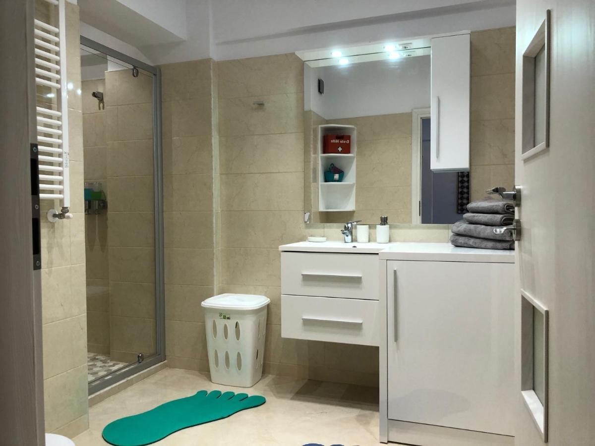 Luxury Westpark 2 Residence Lake View W6 Bukarest Exteriör bild